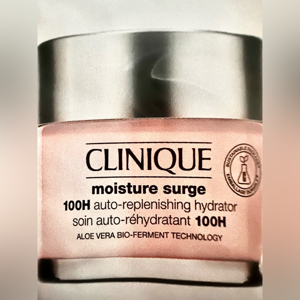 Clinique Moisture Surge